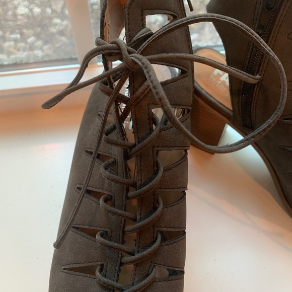 Faryl by Faryl Robbin Lace up Heels - Picture 2 of 6